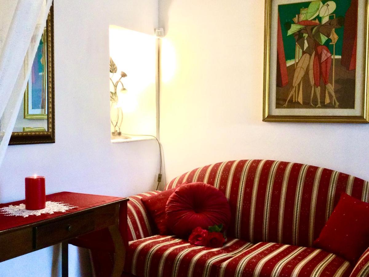 Mirella Charming Bed & Breakfast Alberobello Bagian luar foto