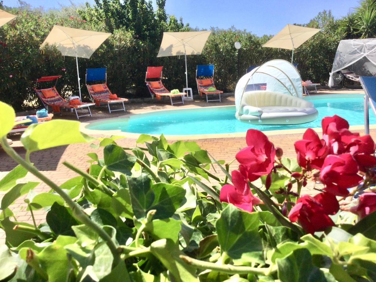 Mirella Charming Bed & Breakfast Alberobello Bagian luar foto