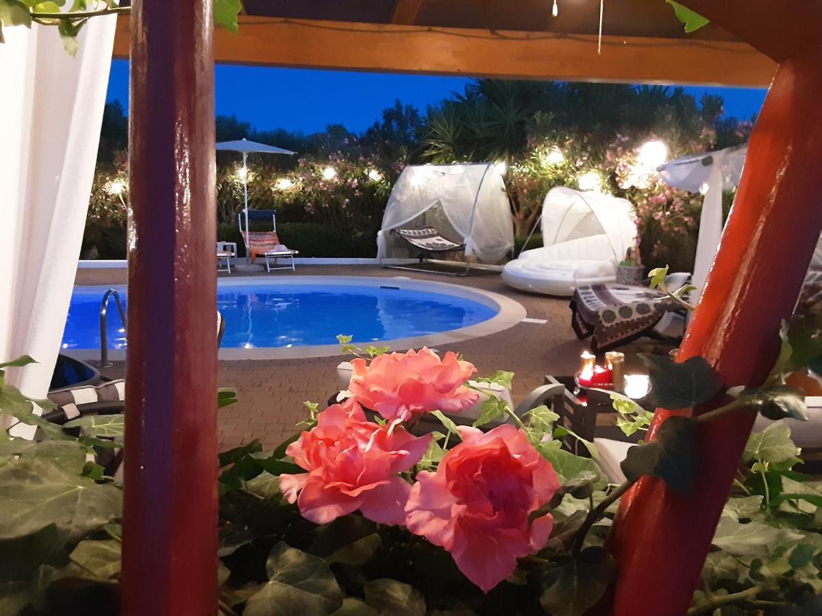 Mirella Charming Bed & Breakfast Alberobello Bagian luar foto