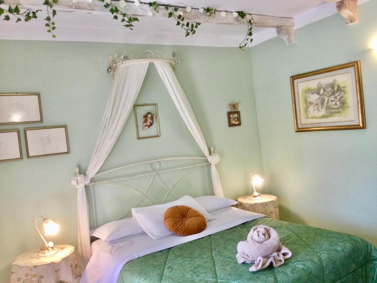 Mirella Charming Bed & Breakfast Alberobello Bagian luar foto