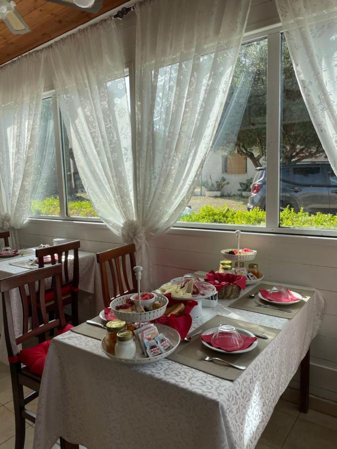 Mirella Charming Bed & Breakfast Alberobello Bagian luar foto