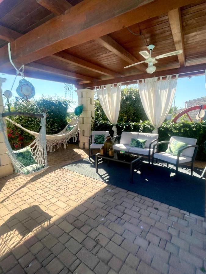 Mirella Charming Bed & Breakfast Alberobello Bagian luar foto