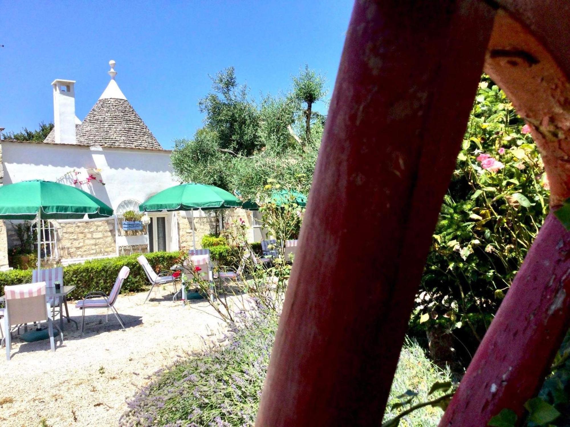 Mirella Charming Bed & Breakfast Alberobello Bagian luar foto