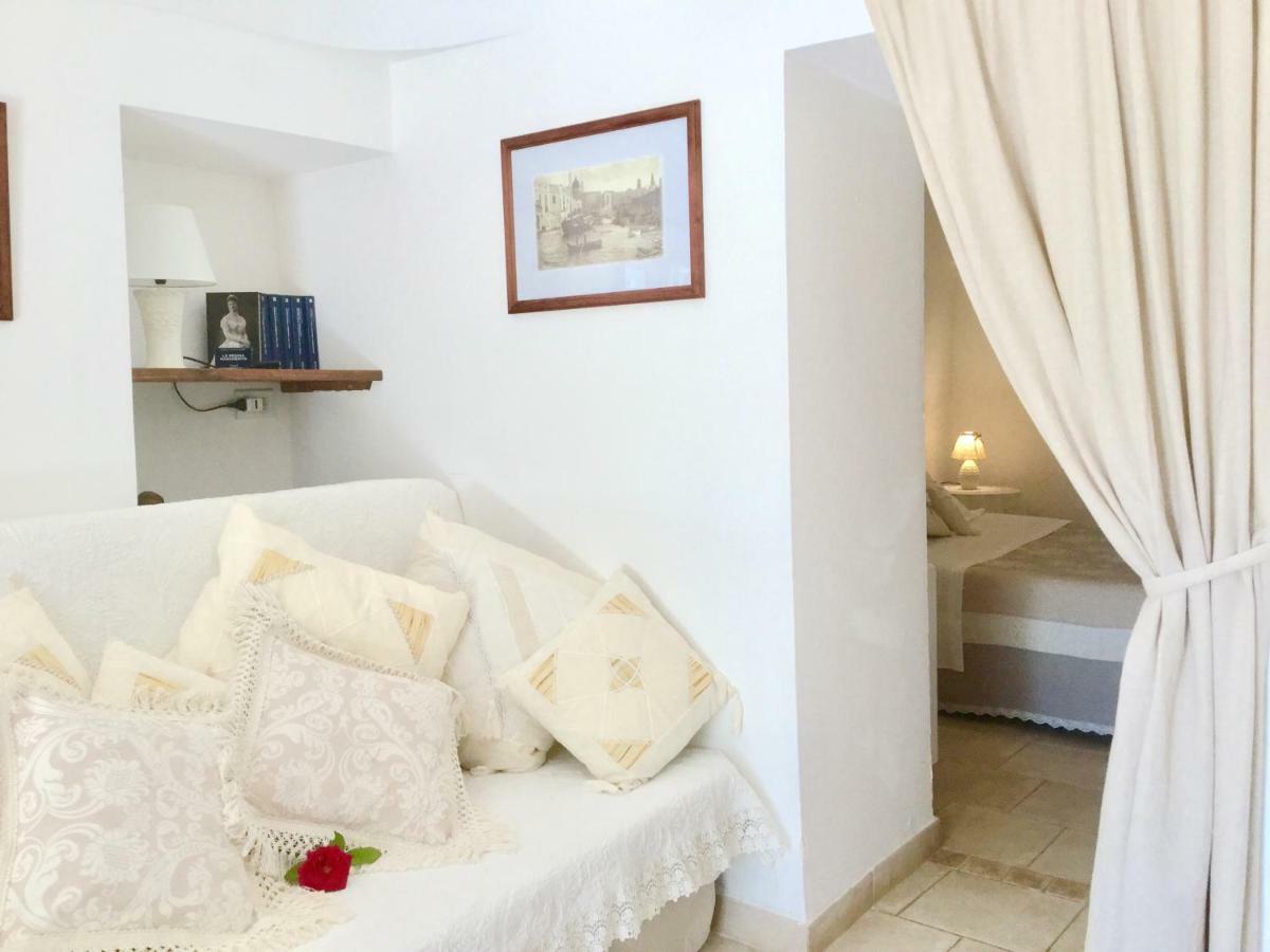 Mirella Charming Bed & Breakfast Alberobello Bagian luar foto