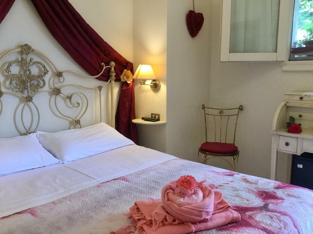 Mirella Charming Bed & Breakfast Alberobello Bagian luar foto